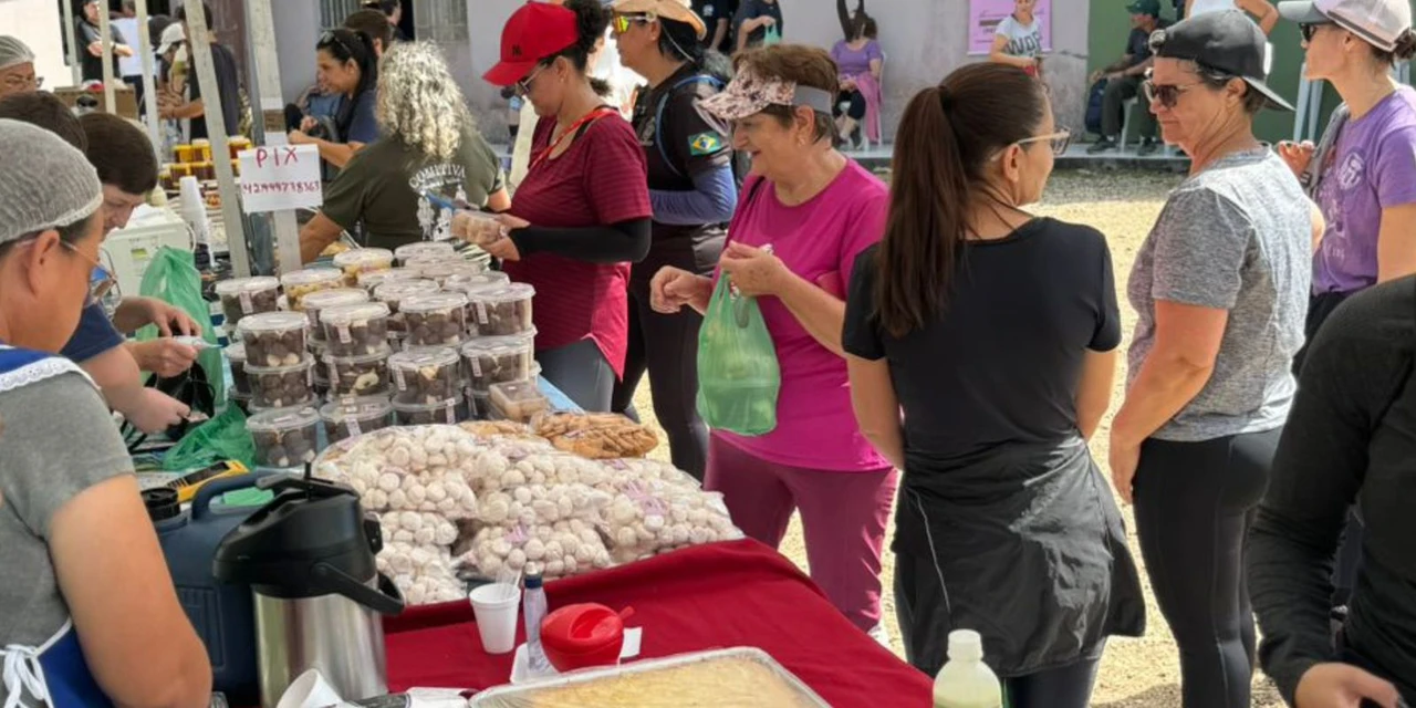 Caminhada na Natureza reúne 500 participantes em Itaiacoca e reforça turismo rural em Ponta Grossa