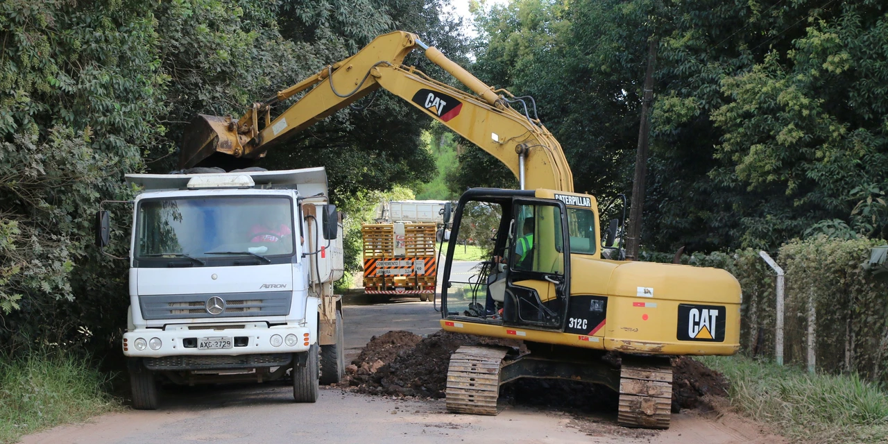 Começa obra de pavimentação da Avenida Bento Munhoz da Rocha Neto