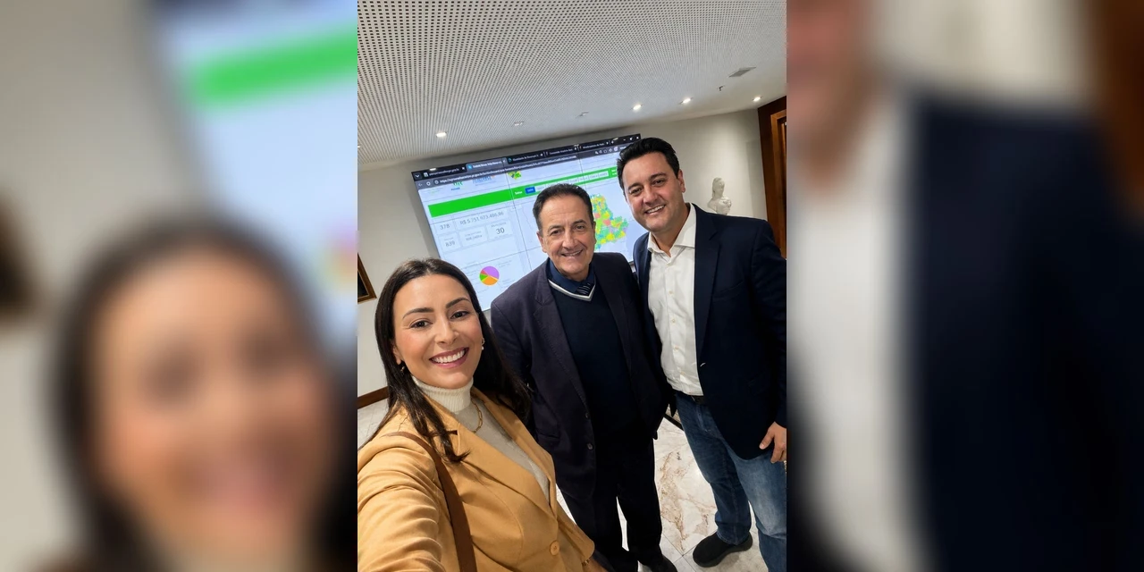Ratinho Júnior reafirma compromisso com Mabel pelos R$ 100 milhões de asfalto para PG