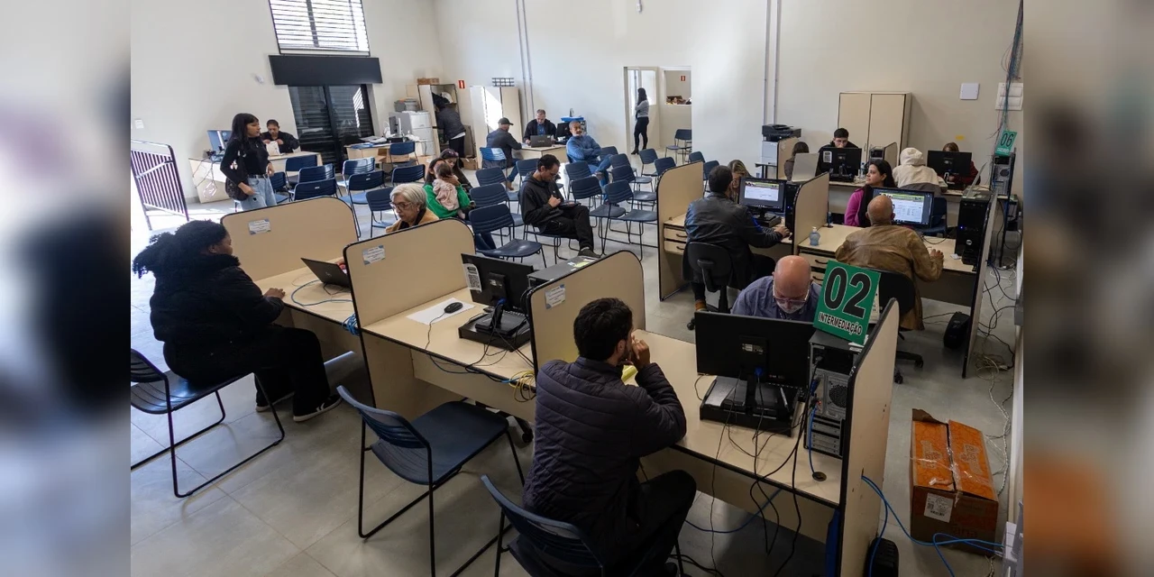 Agência do Trabalhador inicia atendimentos em novo endereço e amplia estrutura para a população
