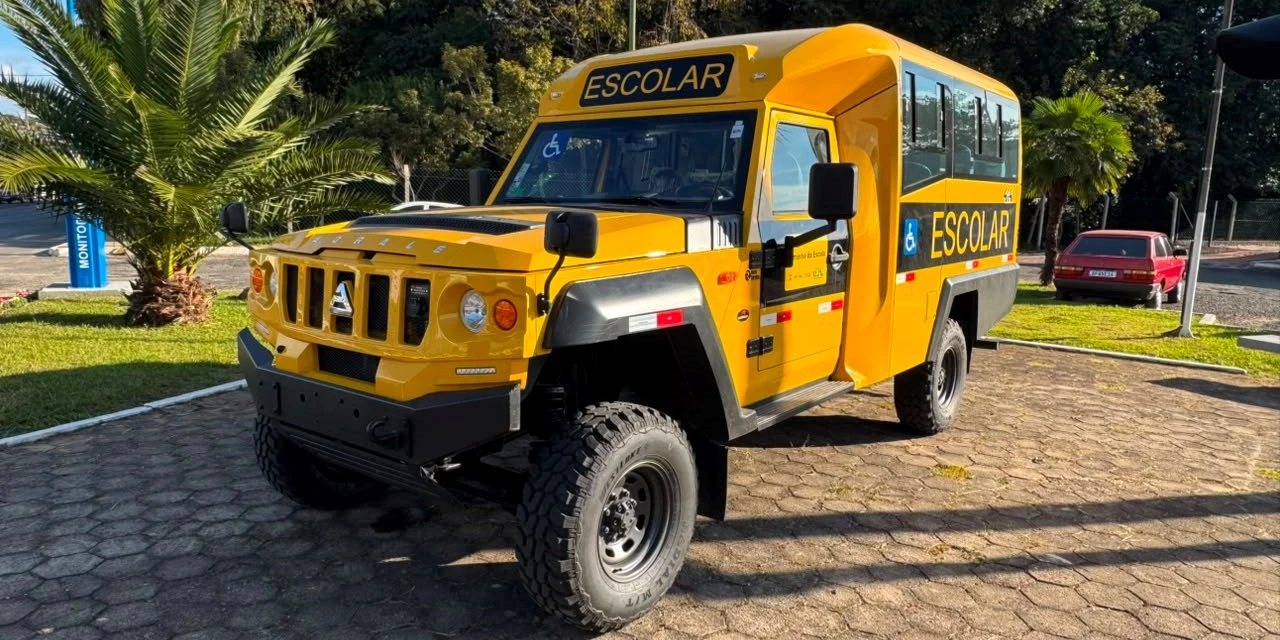 Piraí do Sul recebe novo veículo para reforçar o transporte escolar