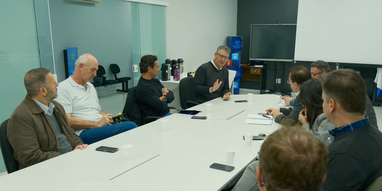 Casa da Indústria debate qualificação e infraestrutura para o setor, com presidente do Legislativo Municipal