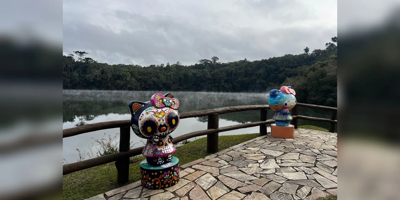 Entre natureza e laços vermelhos: Hello Kitty Parade chega ao Parque Estadual de Vila Velha