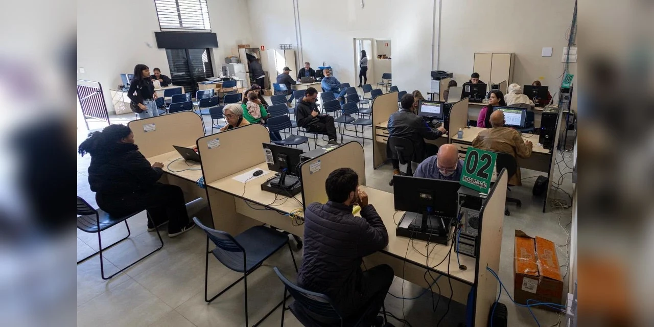Prefeitura promove mutirão com 150 vagas de emprego na Agência do Trabalhador nesta quarta-feira (1º)