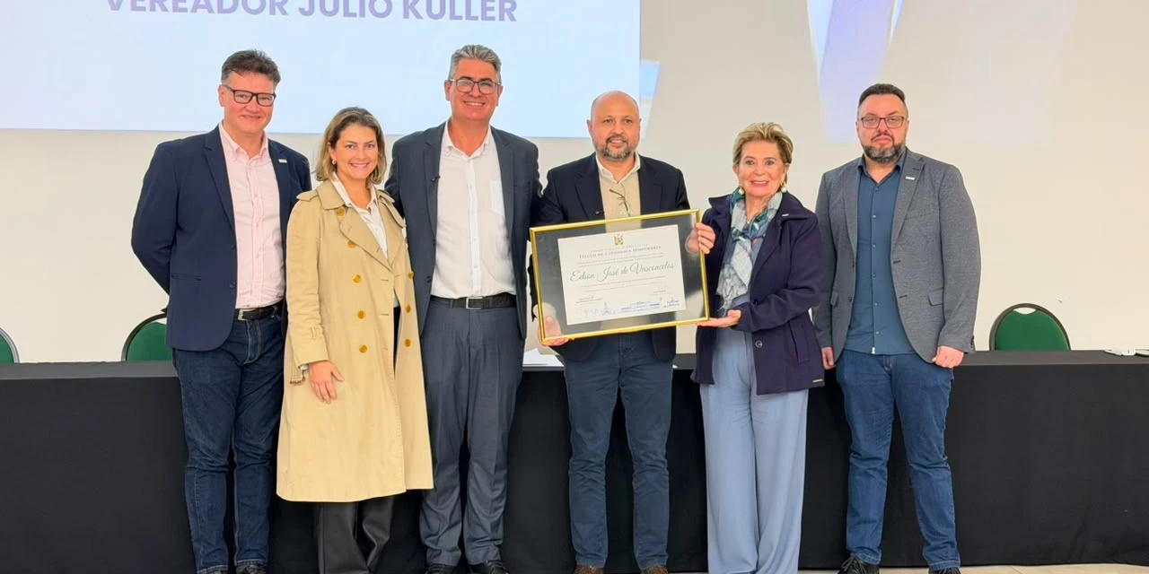 Edson Vasconcelos recebe título de cidadão honorário de PG