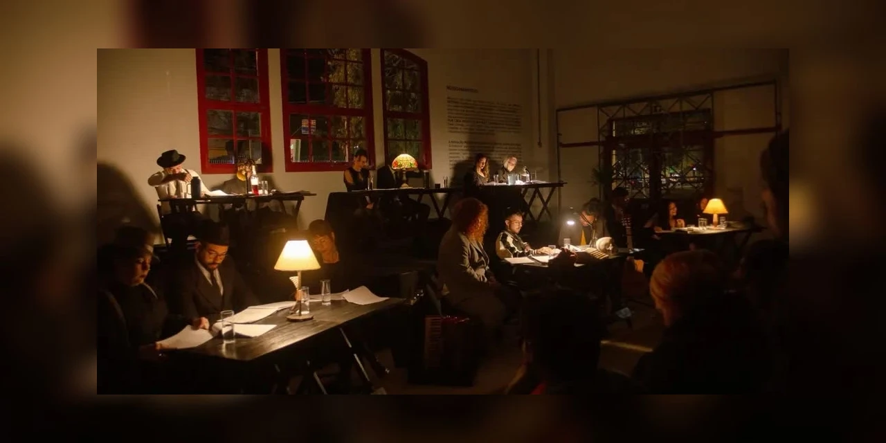 Grupo de Teatro de Ponta Grossa reapresenta 'O Beijo no Asfalto'