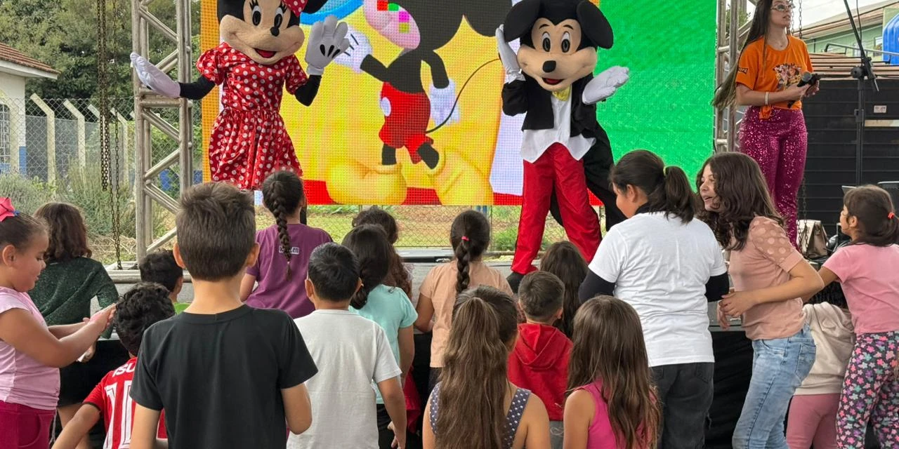 Tô na Vila chega ao Socavão com serviços, cidadania e lazer para a comunidade
