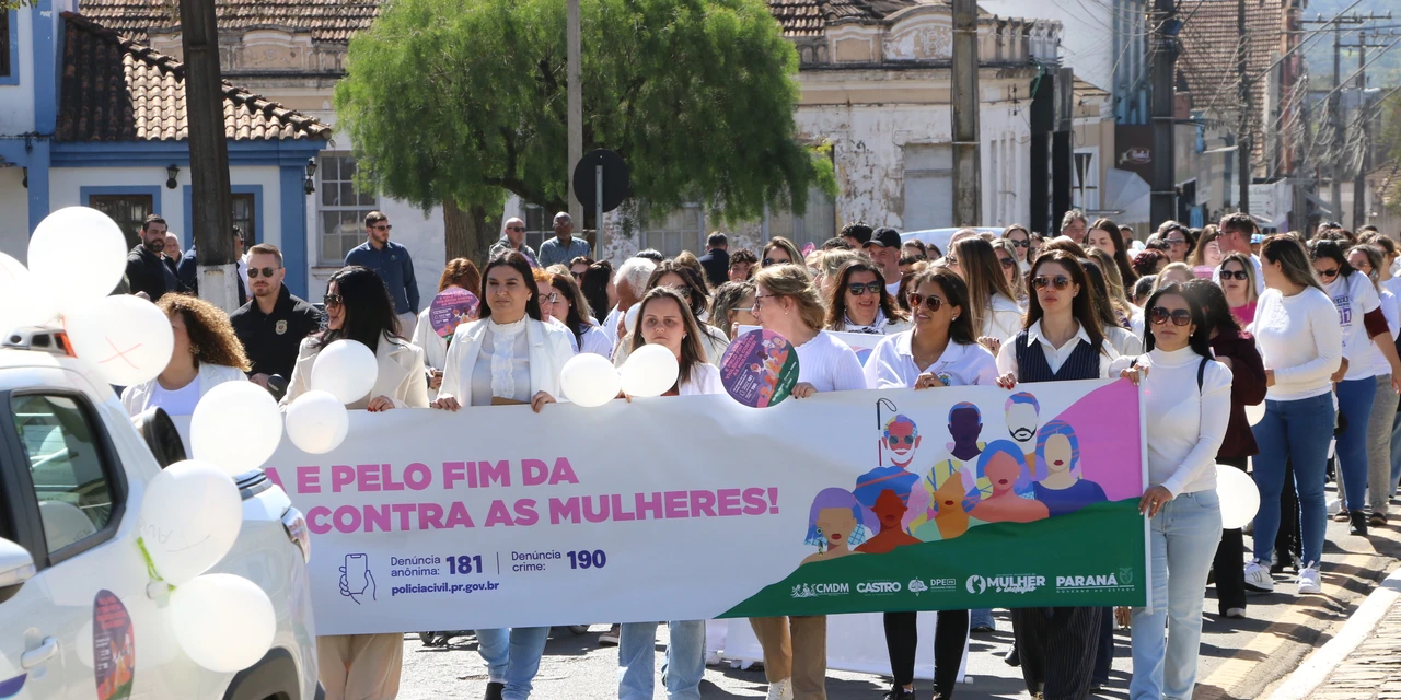 4ª Caminhada do Meio-Dia mobiliza Castro pelo fim da violência contra as mulheres