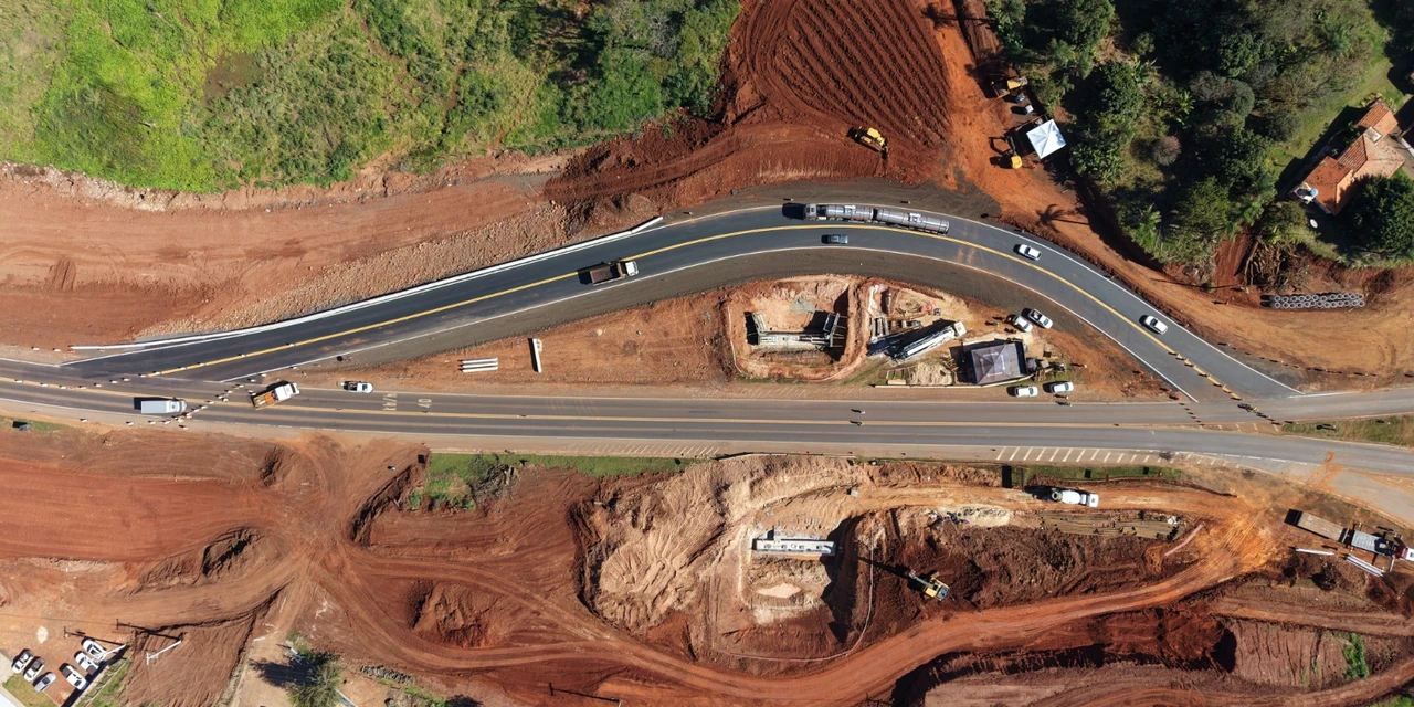 Duplicação da BR-153: Concessionária realiza desvios para obras em viadutos