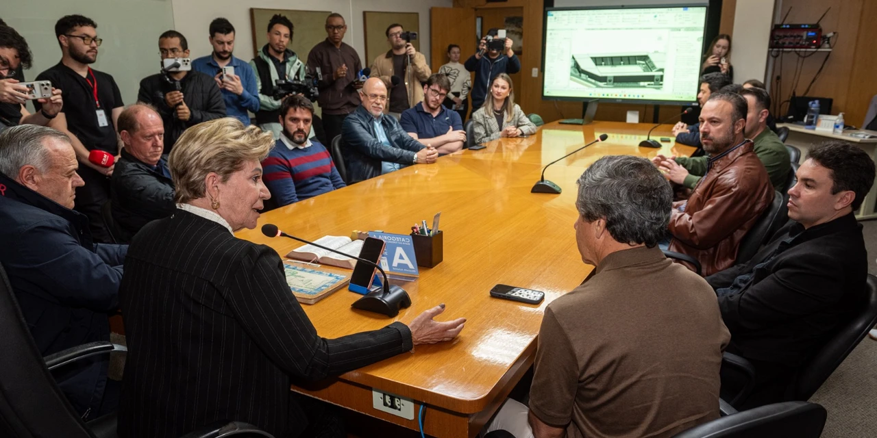 Operário Ferroviário apresenta projeto de novo estádio para a Prefeitura