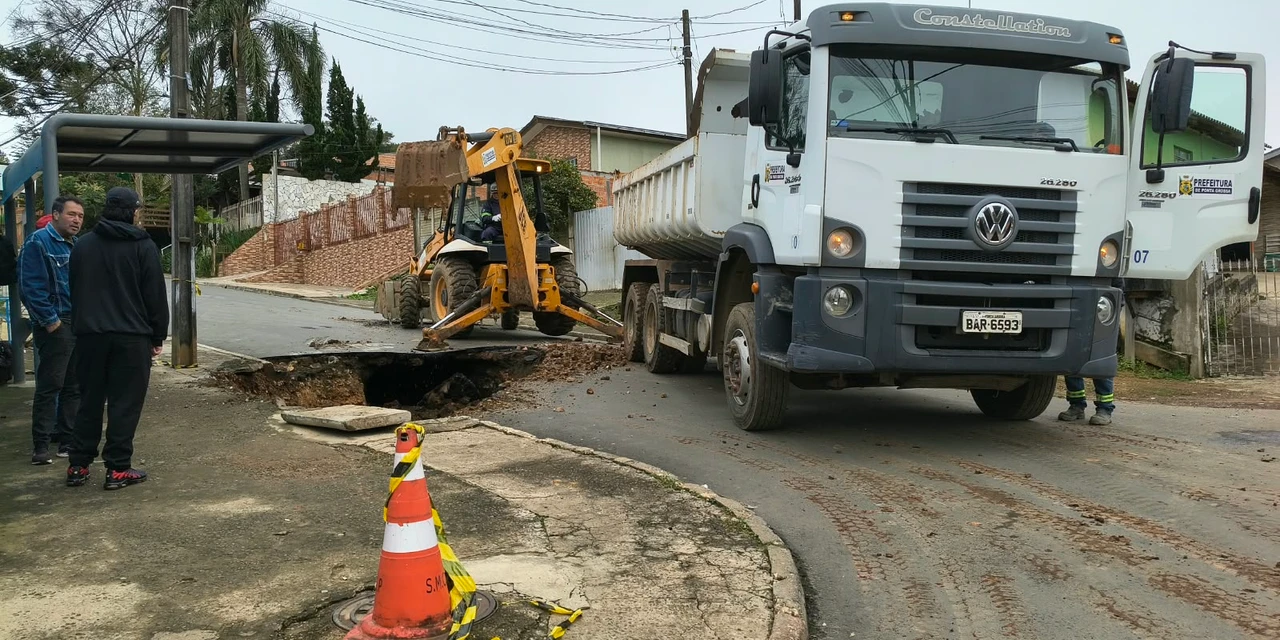Manutenção emergencial interdita rua que liga Olarias a Uvaranas
