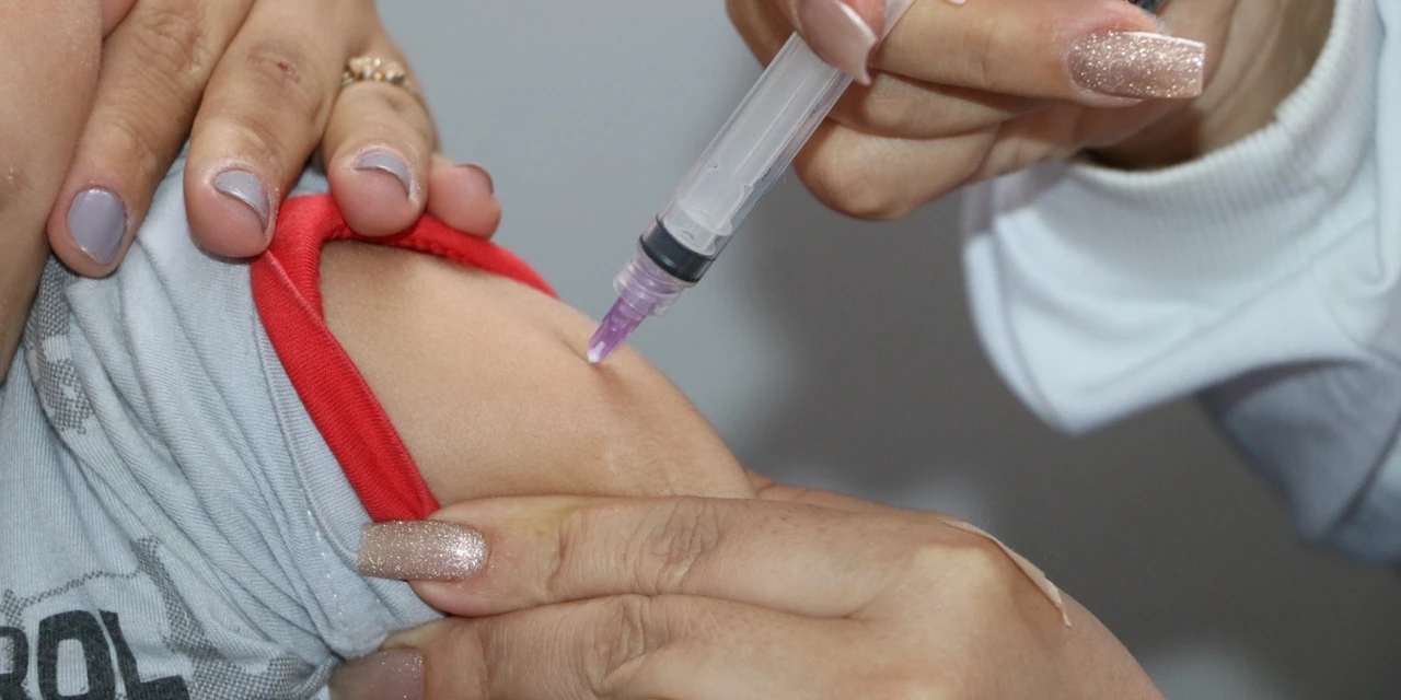 'Dia D de Multivacinação' acontece em Castro neste sábado (22)
