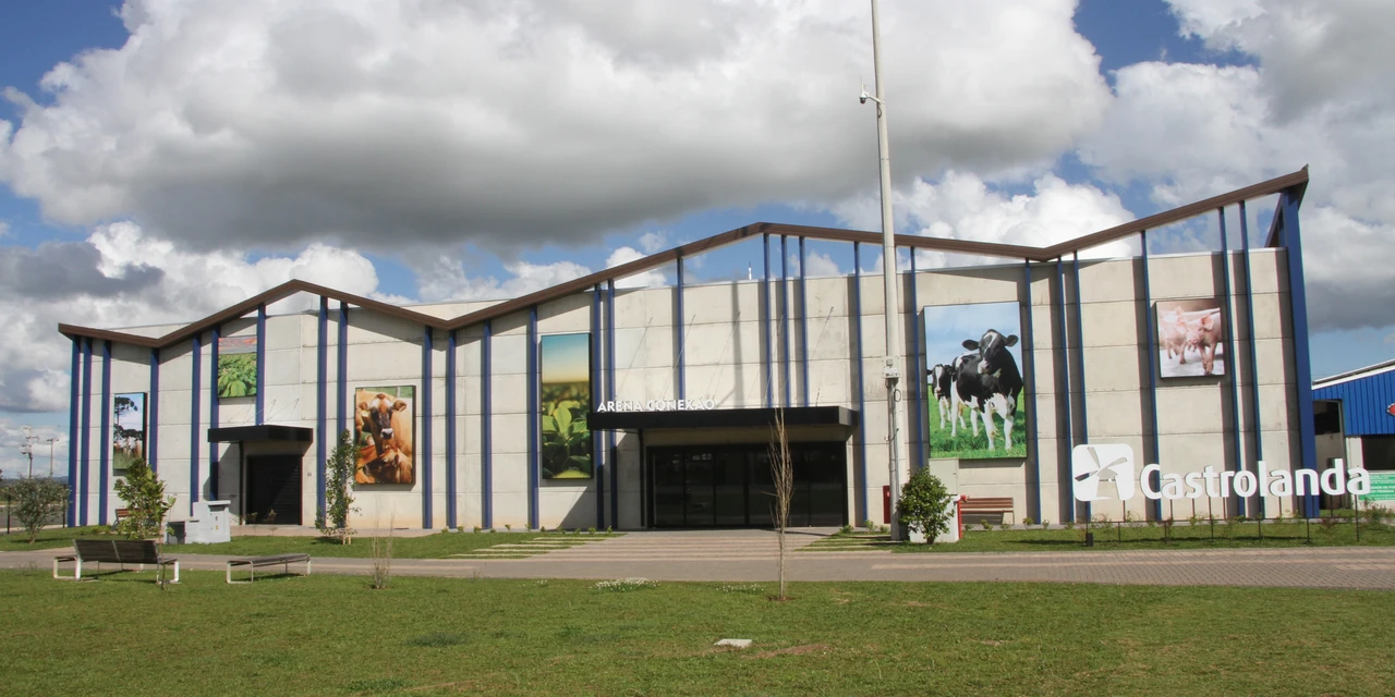 Castro realiza InovaTec42 com programação sobre tecnologia, inteligência artificial, AgroTech e cidades inteligentes